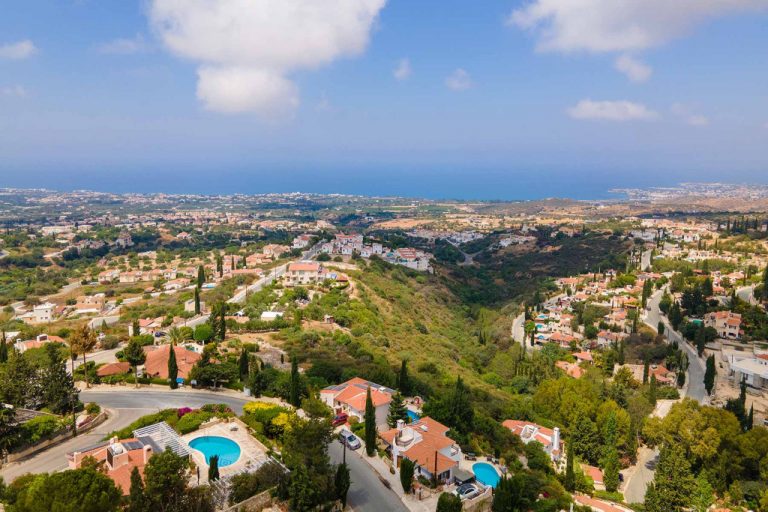 3 Bedroom House for Sale in Kamares, Paphos District