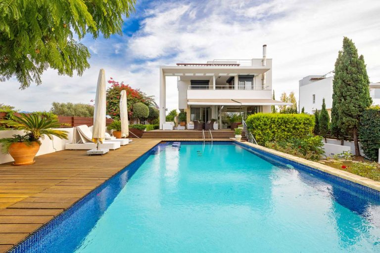 4 Bedroom Villa for Sale in Neo Chorio Pafou, Paphos District