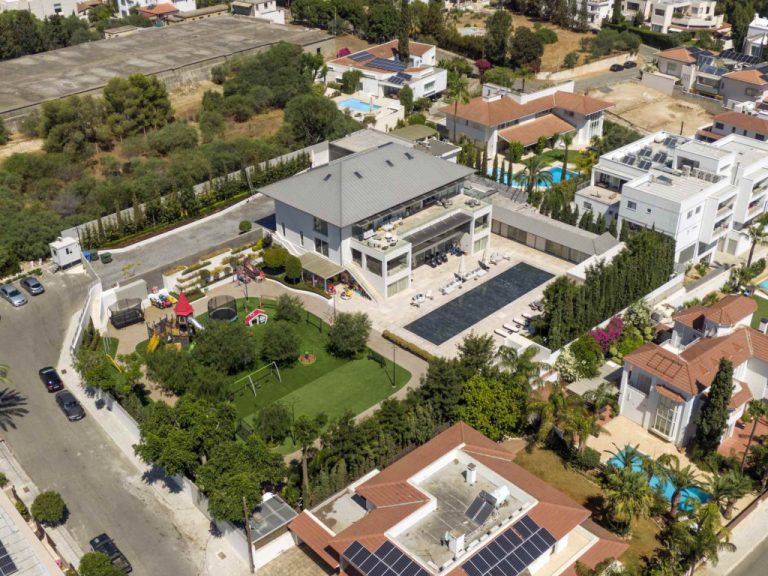 1900m² Building for Sale in Engomi, Nicosia District