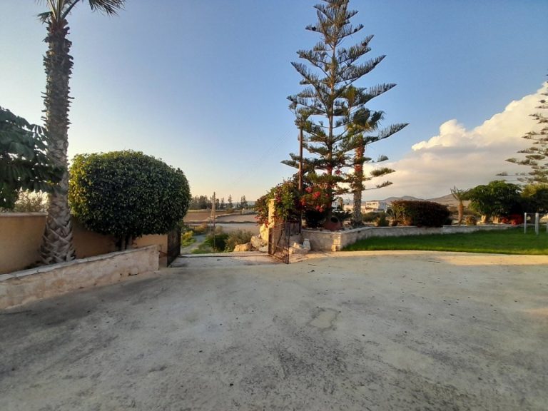 4 Bedroom House for Sale in Anarita, Paphos District