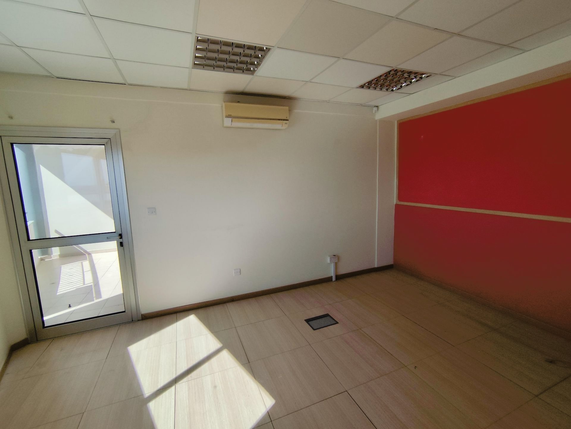 95m² Office for Rent in Limassol – Mesa Geitonia