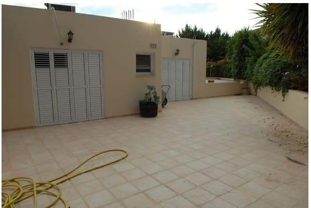 4 Bedroom House for Sale in Strovolos, Nicosia District