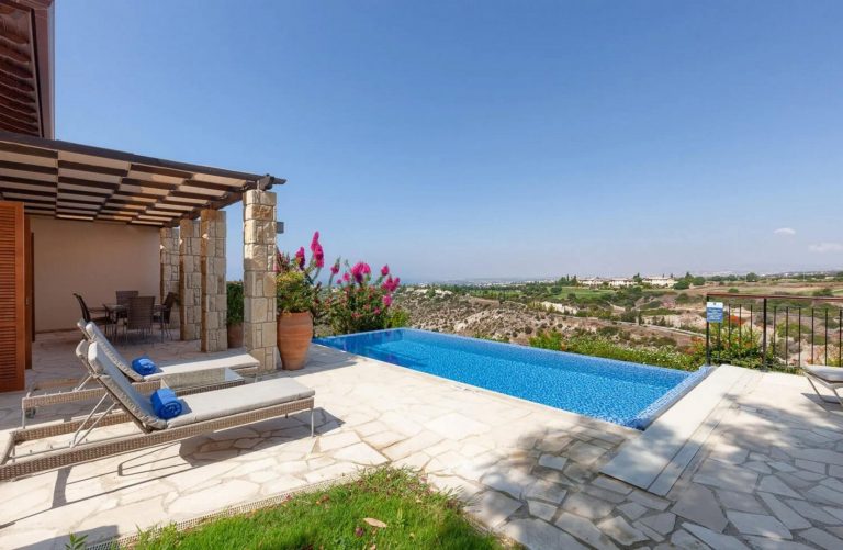 2 Bedroom House for Sale in Aphrodite Hills, Paphos District