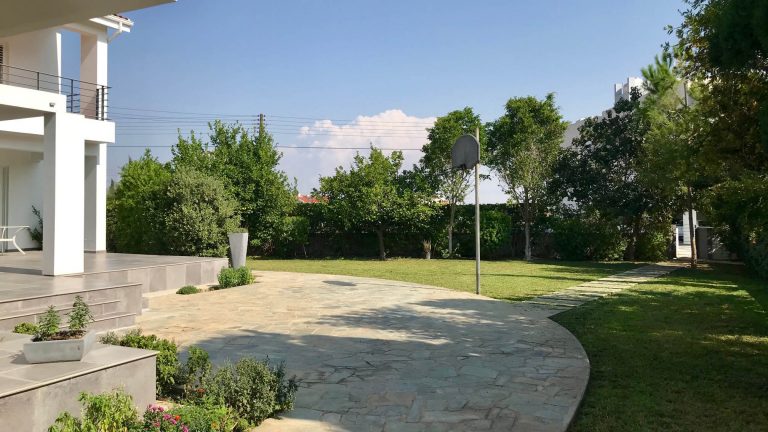 6+ Bedroom House for Sale in Geri, Nicosia District