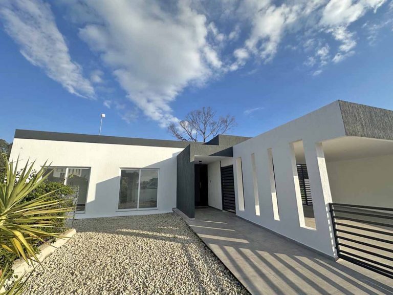 4 Bedroom House for Sale in Lakatameia – Agios Nikolaos, Nicosia District