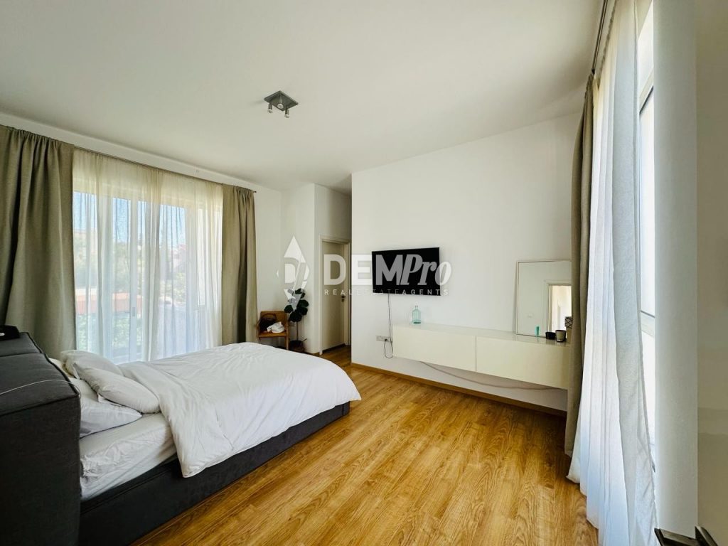 5 Bedroom House for Sale in Konia, Paphos District