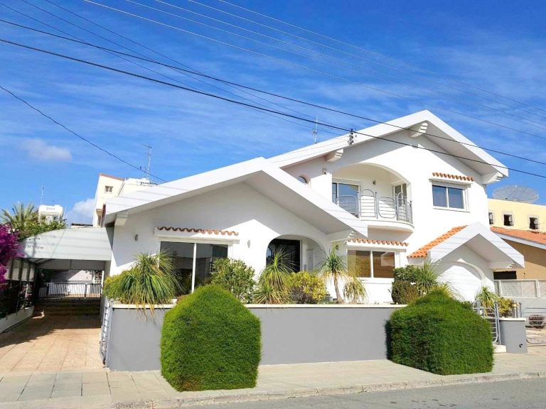 5 Bedroom House for Sale in Germasogeia – Tourist Area, Limassol District