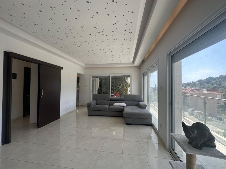 4 Bedroom House for Sale in Agios Tychonas, Limassol District