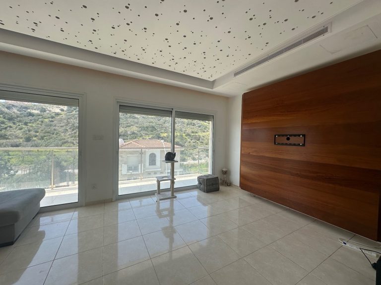 4 Bedroom House for Sale in Agios Tychonas, Limassol District