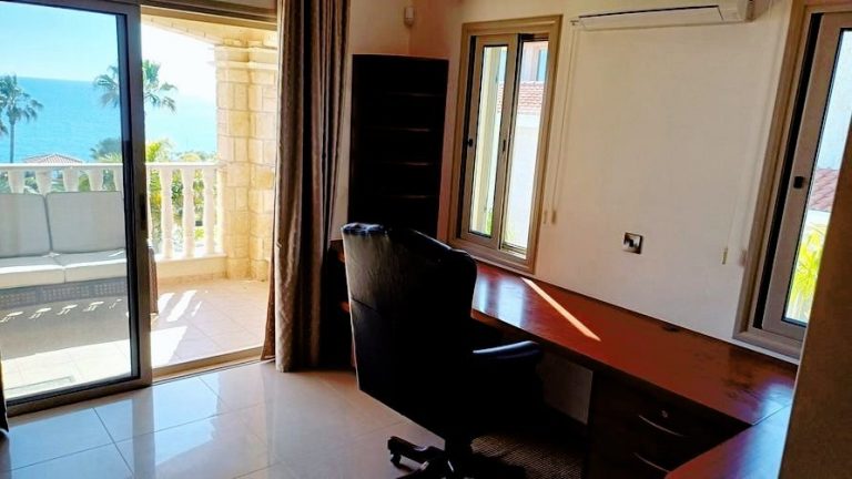 5 Bedroom House for Rent in Sea Caves, Paphos District