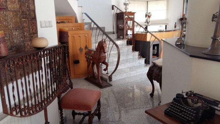 5 Bedroom House for Rent in Agios Sylas, Limassol District