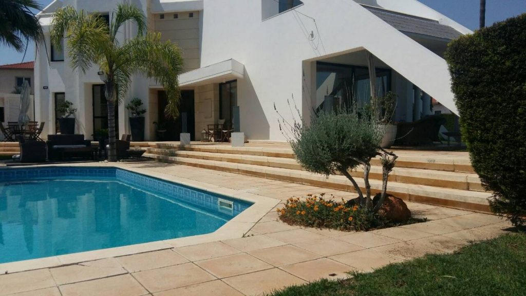 4 Bedroom House for Rent in Ypsonas, Limassol District