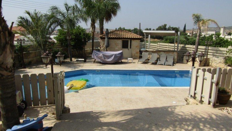 4 Bedroom House for Rent in Pyrgos Lemesou, Limassol District