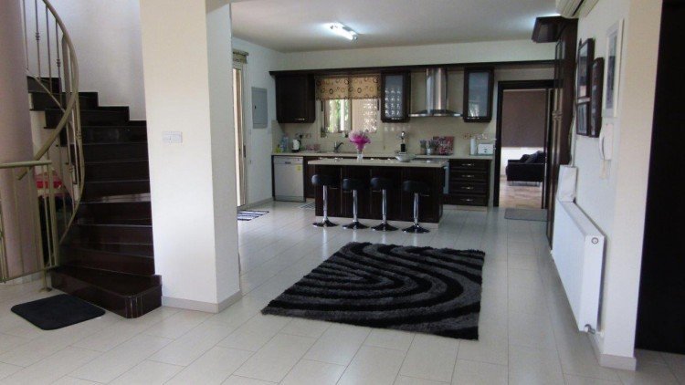 4 Bedroom House for Rent in Pyrgos Lemesou, Limassol District