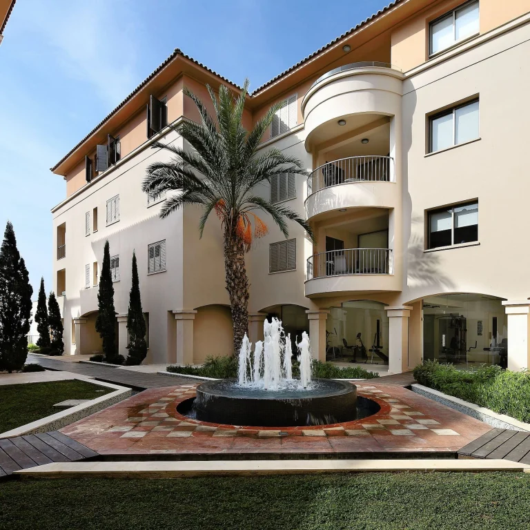 3 Bedroom Apartment for Sale in Tombs Of the Kings, Paphos District
