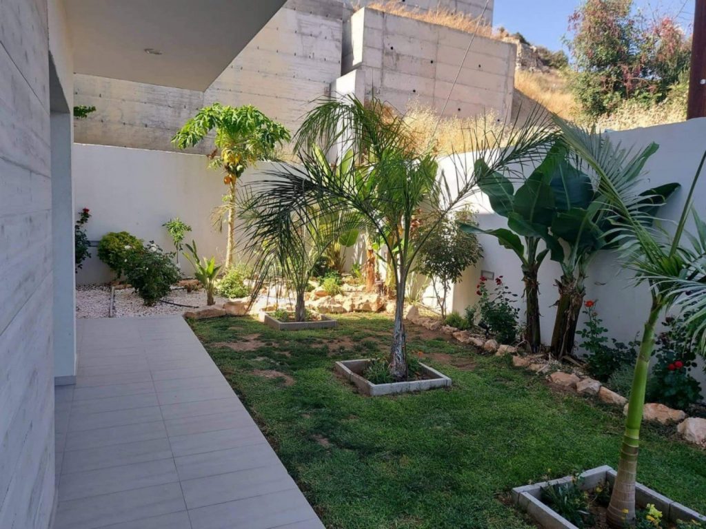 4 Bedroom House for Rent in Palodeia, Limassol District