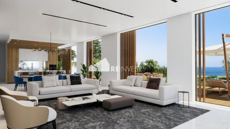 5 Bedroom House for Sale in Famagusta – Agia Napa