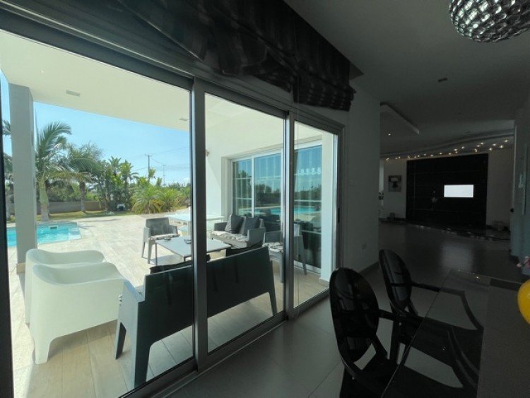 4 Bedroom House for Rent in Ypsonas, Limassol District