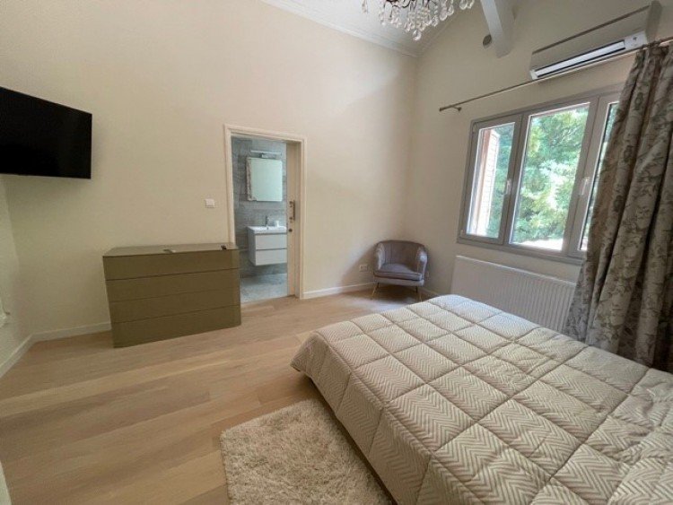 5 Bedroom House for Rent in Moniatis, Limassol District