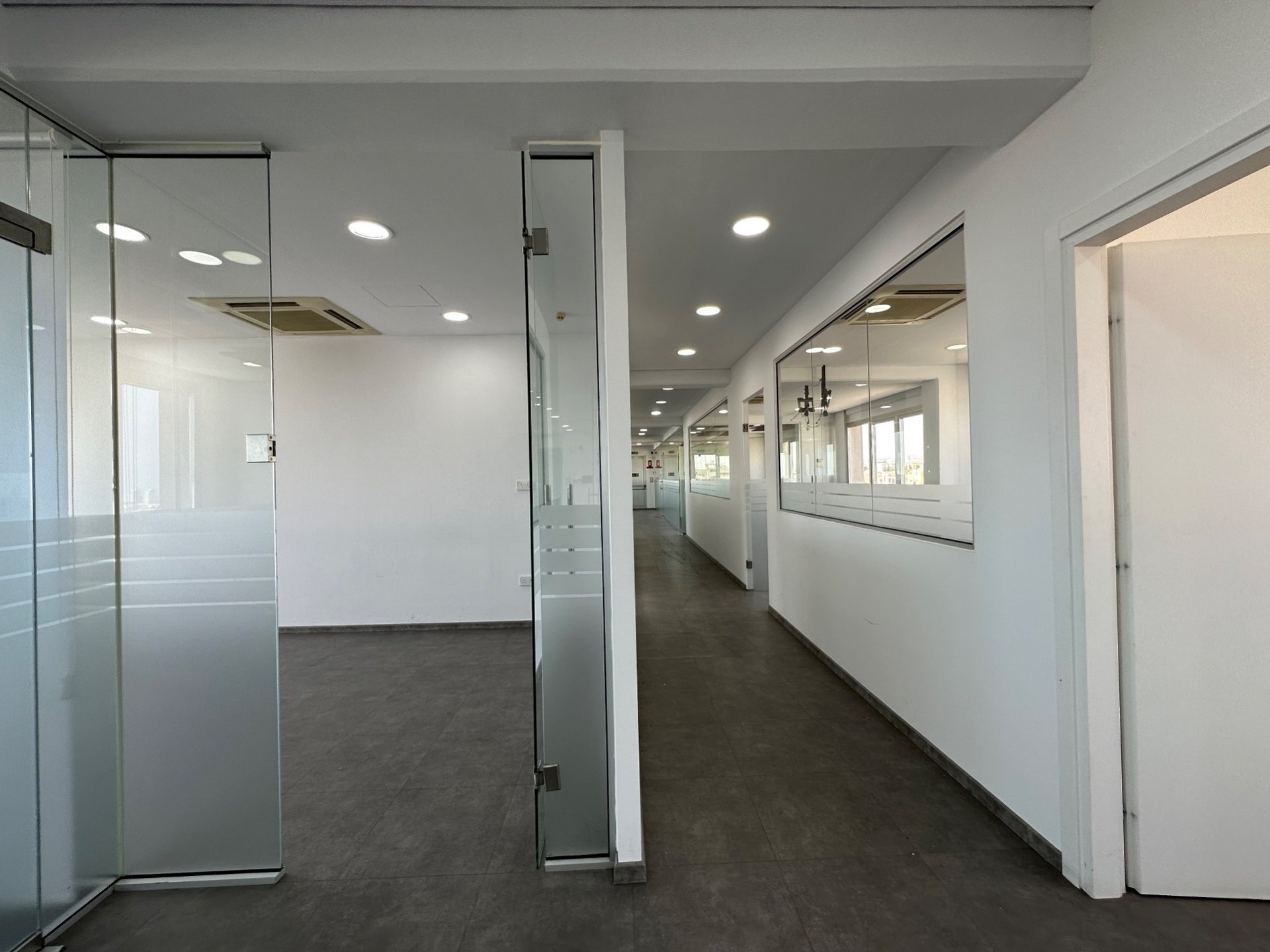 350m² Office for Rent in Limassol – Mesa Geitonia