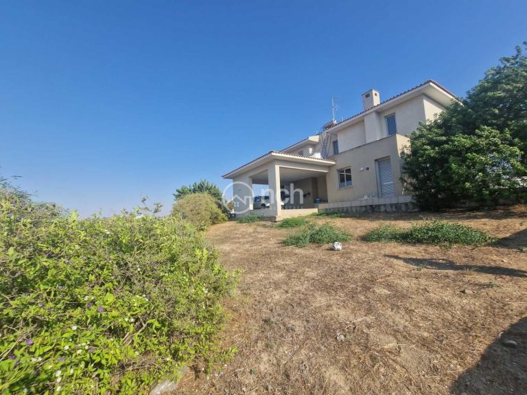 4 Bedroom House for Sale in Pano Deftera, Nicosia District