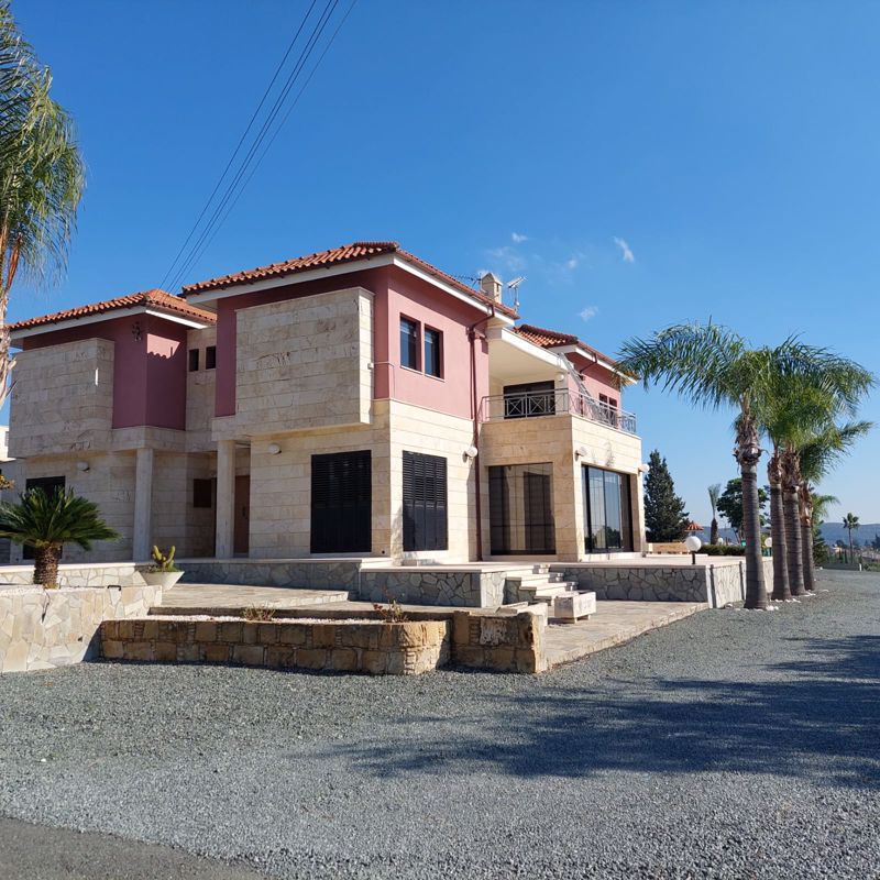 4 Bedroom Villa for Sale in Pyrgos Lemesou, Limassol District