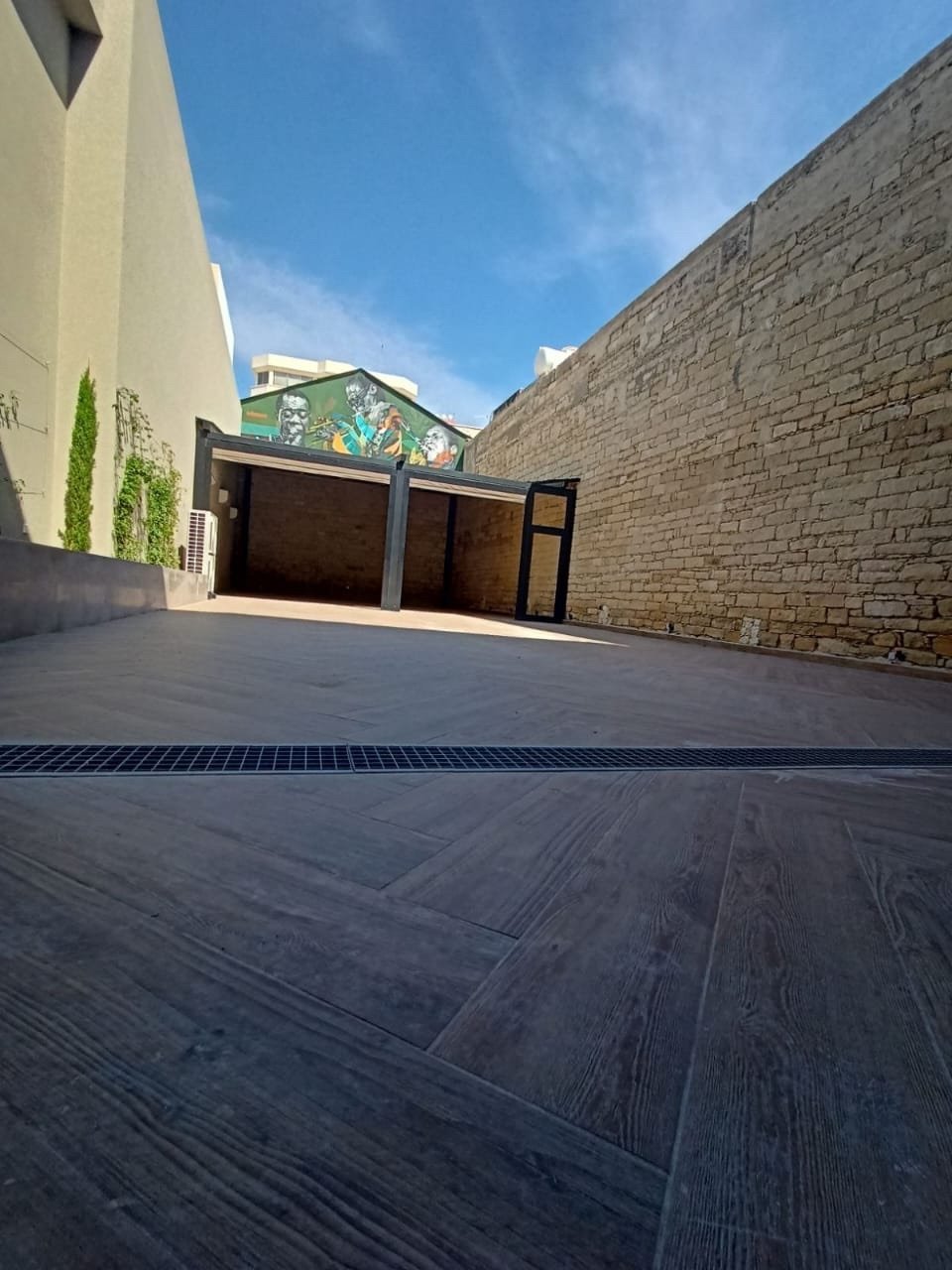 1002m² Building for Rent in Limassol District
