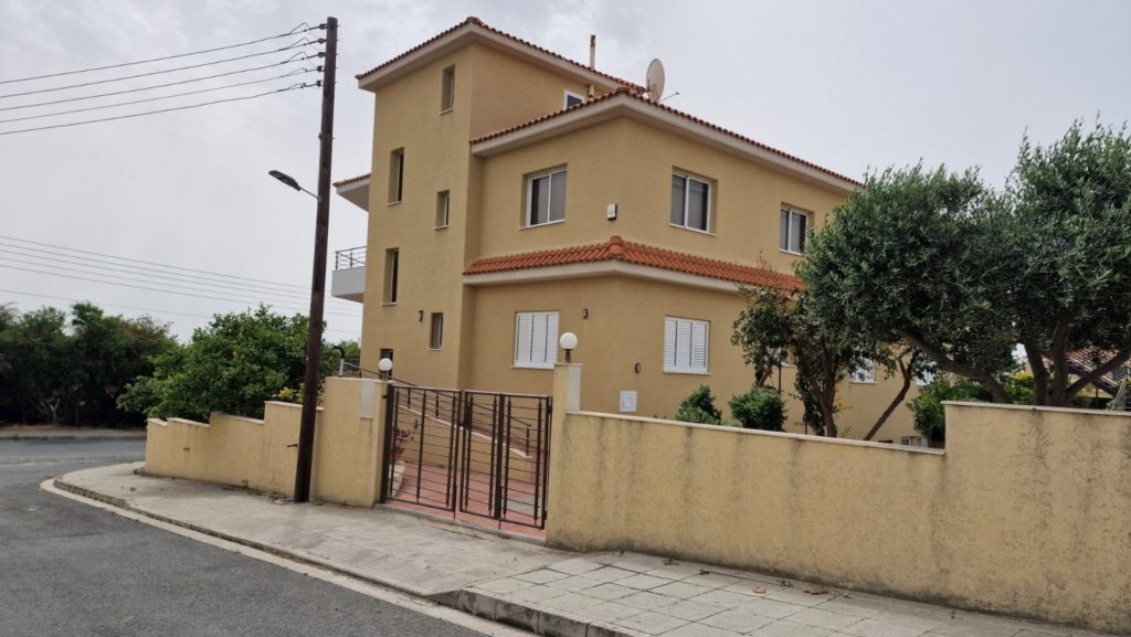 6+ Bedroom House for Rent in Kolossi, Limassol District