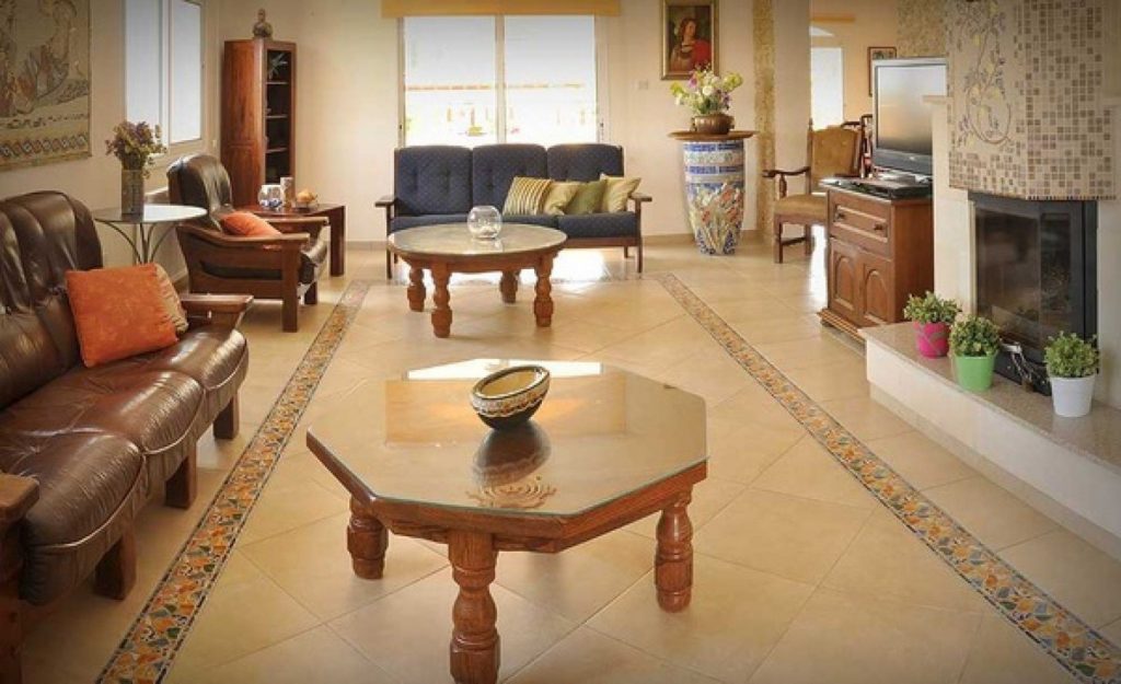 6+ Bedroom House for Rent in Kolossi, Limassol District