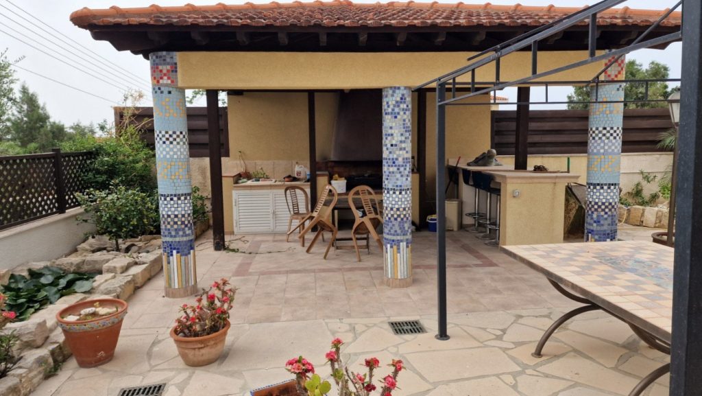 6+ Bedroom House for Rent in Kolossi, Limassol District