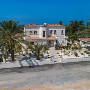 4 Bedroom House for Sale in Peyia, Paphos District