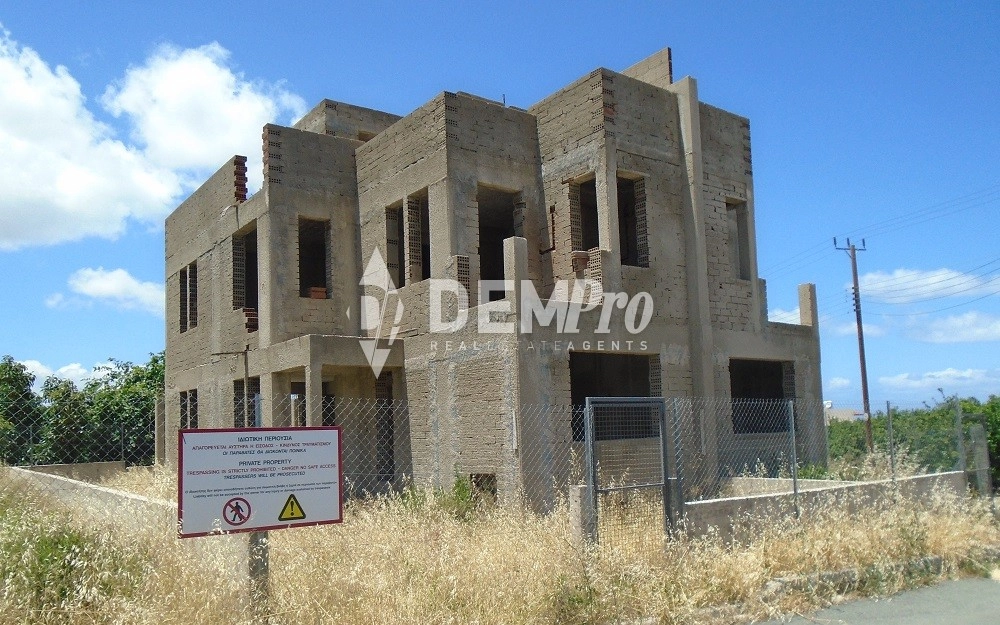 5 Bedroom House for Sale in Argaka, Paphos District