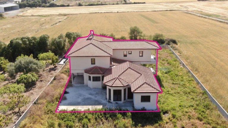 5 Bedroom House for Sale in Moni, Limassol District