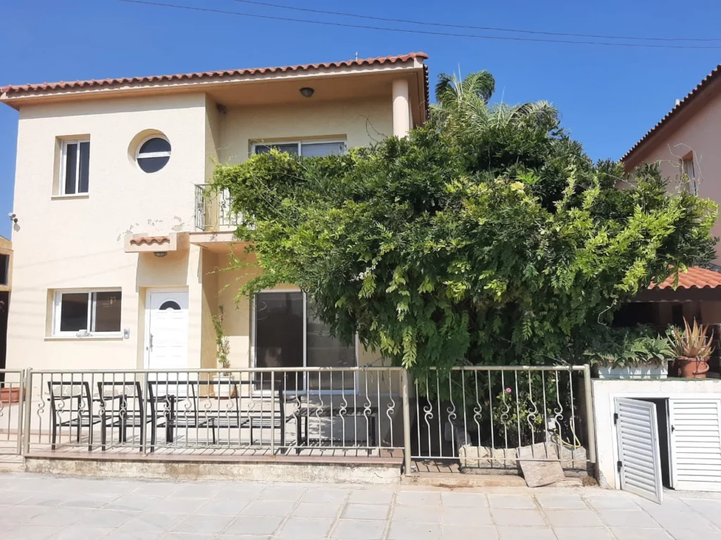 3 Bedroom House for Sale in Asomatos, Limassol District