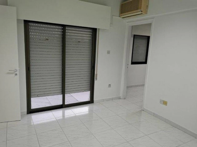 90m² Office for Rent in Limassol – Agia Zoni