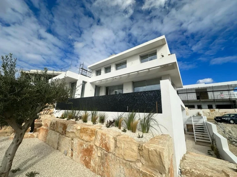 6+ Bedroom House for Sale in Agios Tychonas, Limassol District