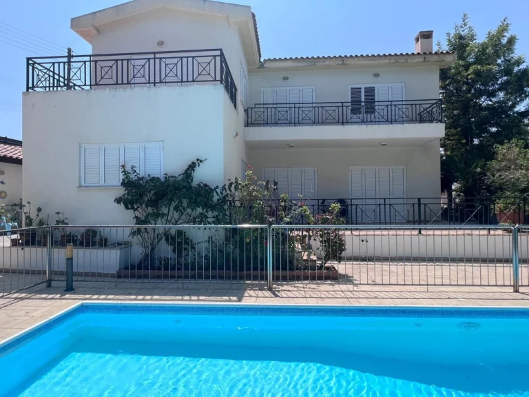 4 Bedroom House for Sale in Parekklisia, Limassol District