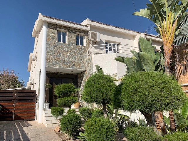 5 Bedroom House for Sale in Limassol