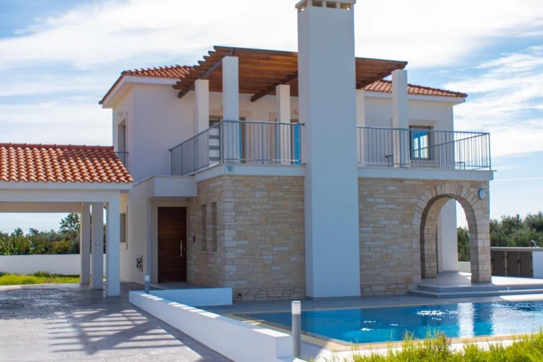 4 Bedroom House for Sale in Peyia, Paphos District