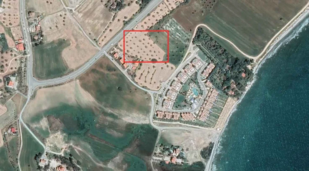 7,693m² Residential Plot for Sale in Mazotos, Larnaca District