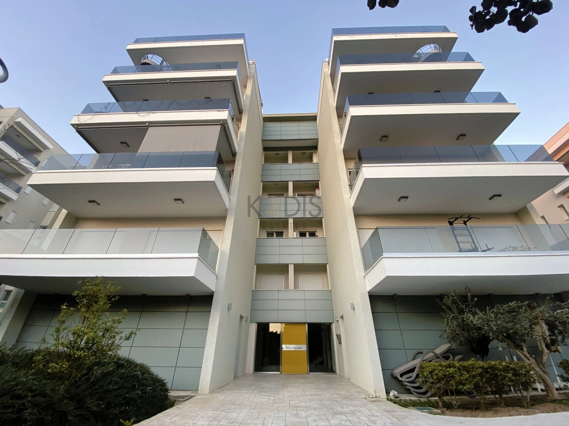 3 Bedroom Apartment for Rent in Parekklisia, Limassol District