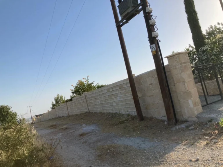 7,358m² Plot for Sale in Prastio Avdimou, Limassol District