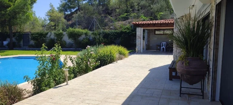 4 Bedroom Villa for Sale in Larnaca