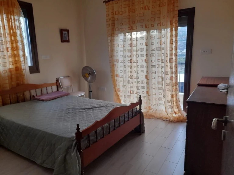 6+ Bedroom Villa for Sale in Limnatis, Limassol District