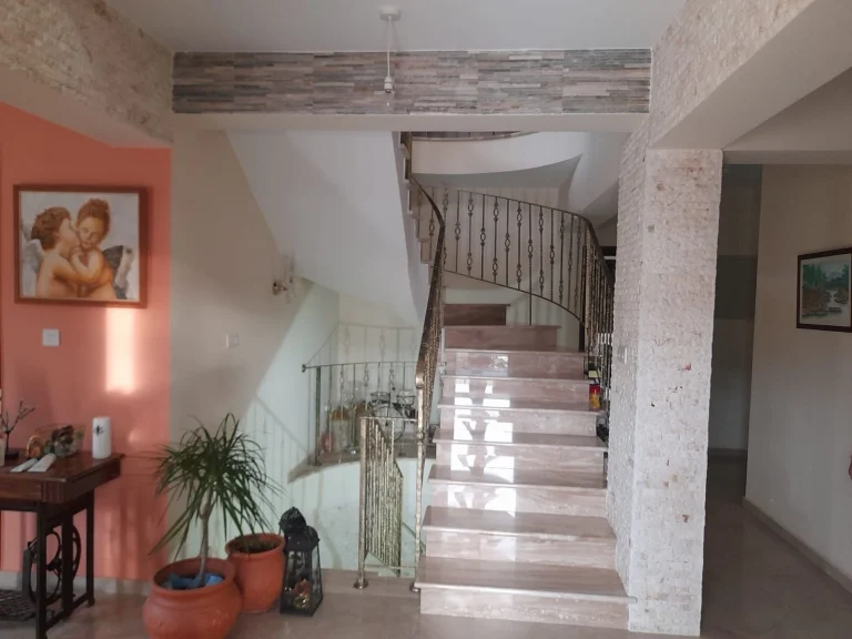 6+ Bedroom House for Sale in Limnatis, Limassol District