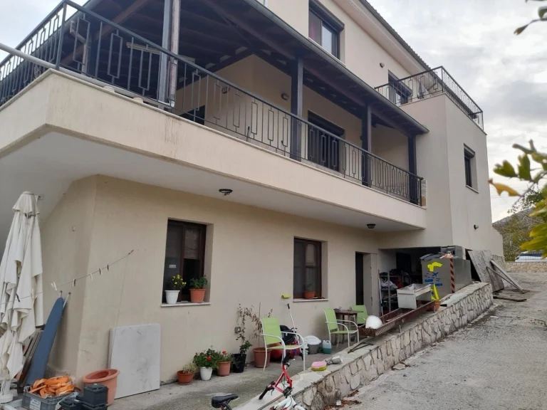 6+ Bedroom House for Sale in Limnatis, Limassol District
