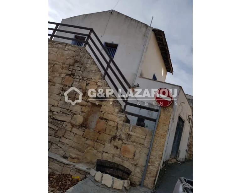 2 Bedroom House for Sale in Vouni, Limassol District