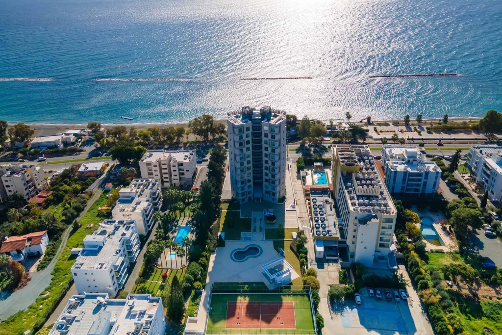 2 Bedroom Apartment for Sale in Agios Tychonas, Limassol District