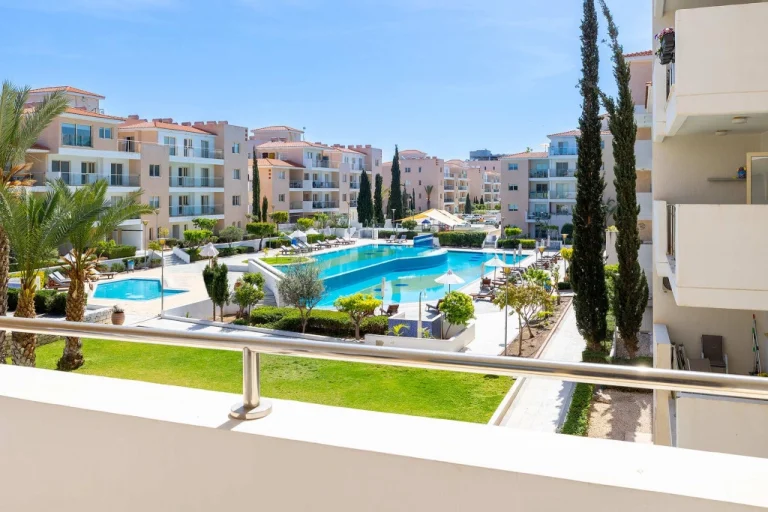 2 Bedroom Apartment for Sale in Paphos – Universal