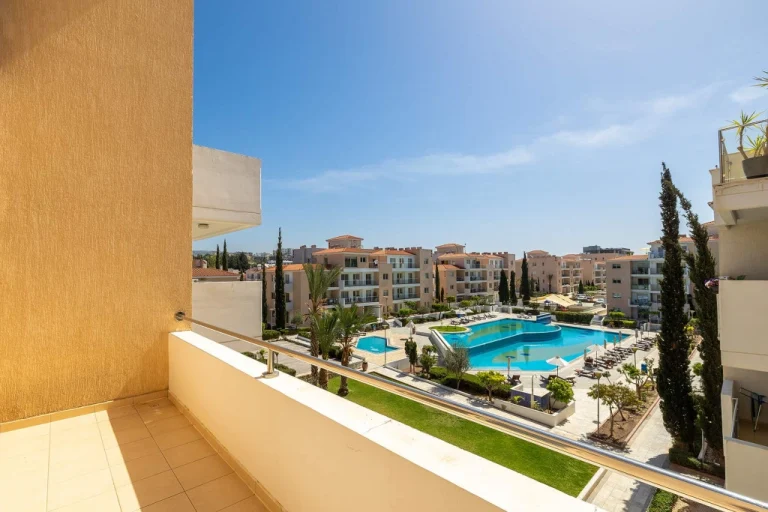 2 Bedroom Apartment for Sale in Paphos – Universal